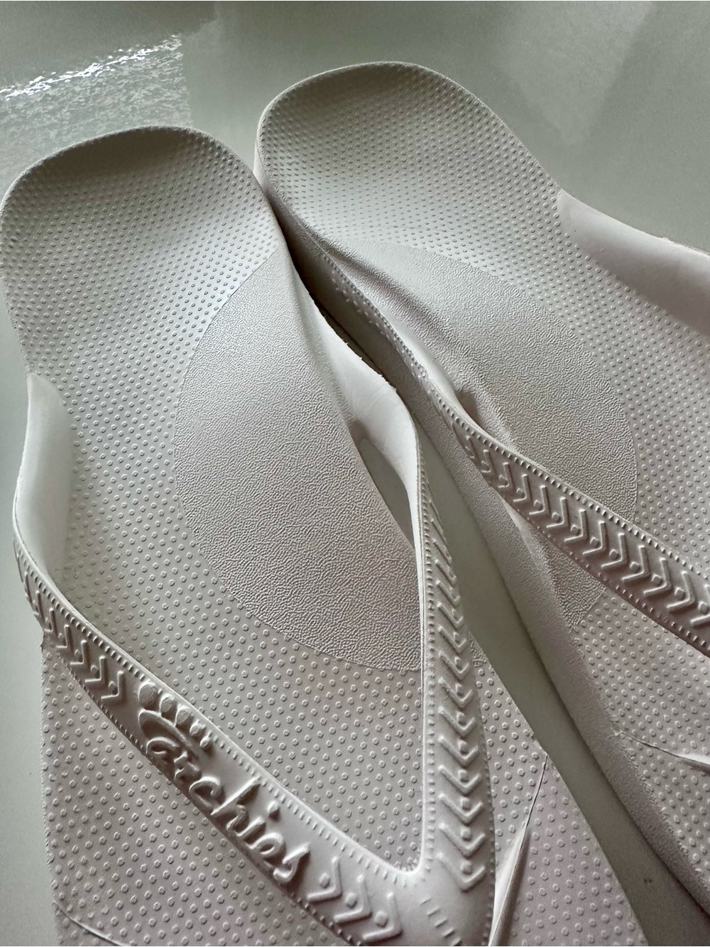 Archies | arch support flip flops white, like new W7 - Picture 16 of 16